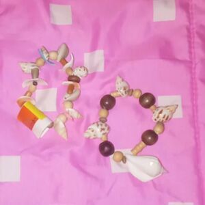 2 Surprise Beach shell 🐚 bracelet